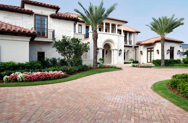 Best Driveway Paving Contractor  in Lake Nacimiento, CA